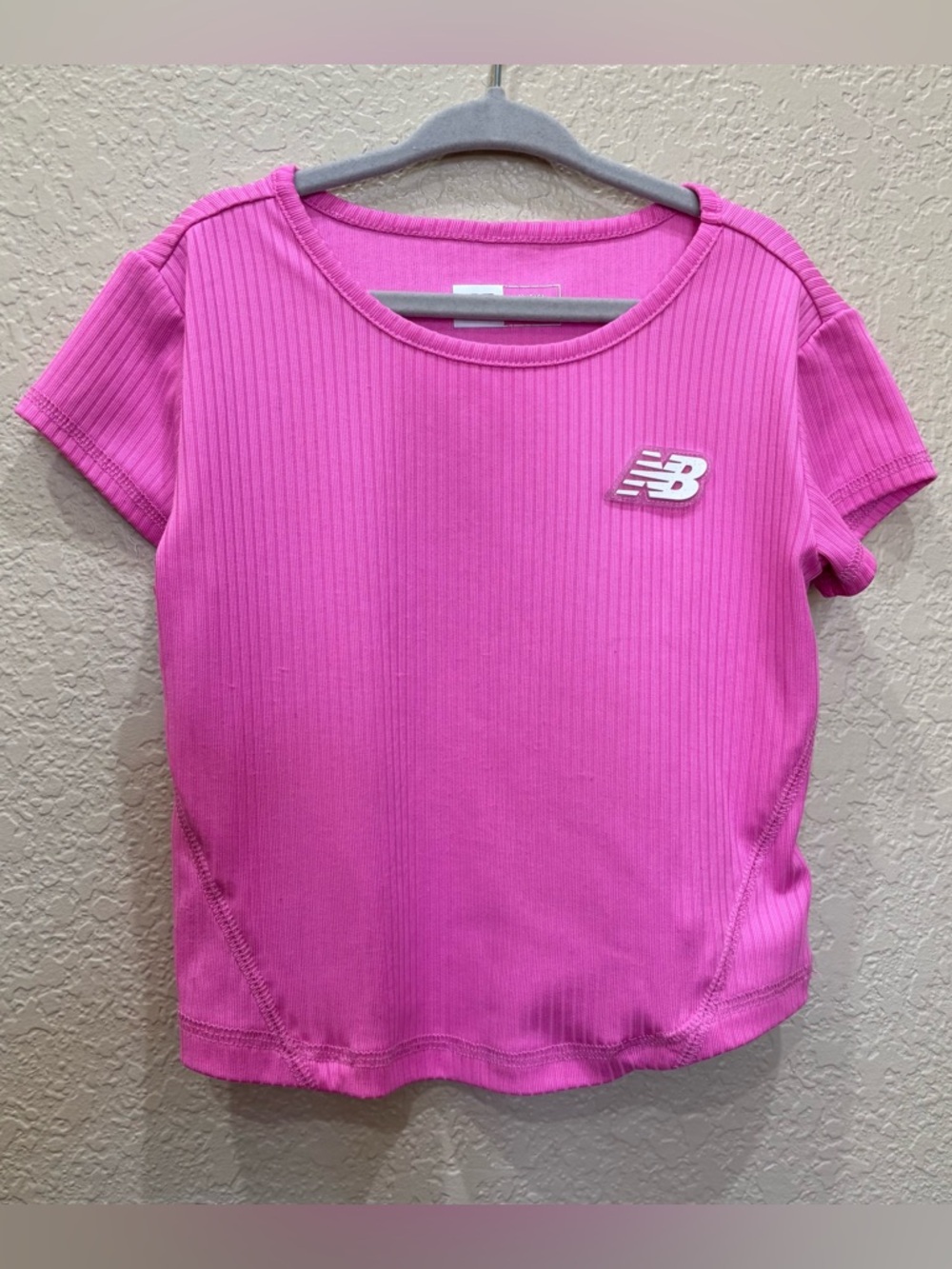 New Balance Girls Ribbed Athletic Top in Pink Size Medium (5-6) Running Sporty